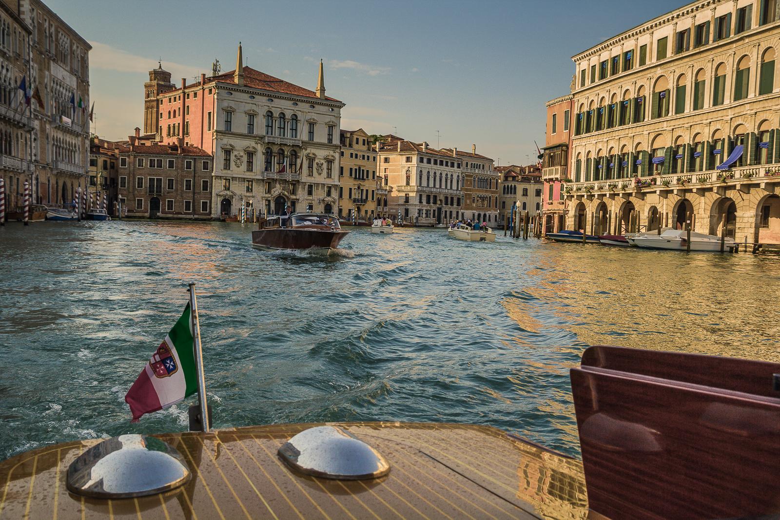 Water taxi, Venice