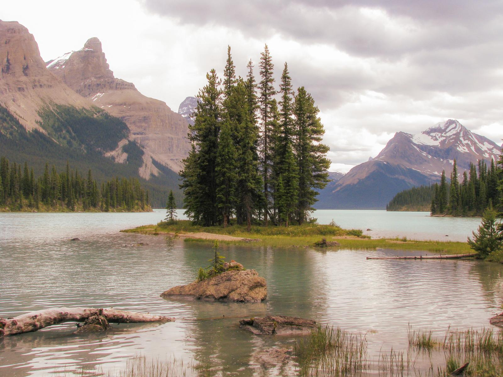 Maligne Lake